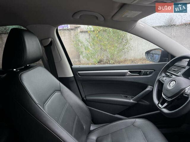 Чорний Фольксваген Пассат, об'ємом двигуна 2 л та пробігом 153 тис. км за 11900 $, фото 46 на Automoto.ua