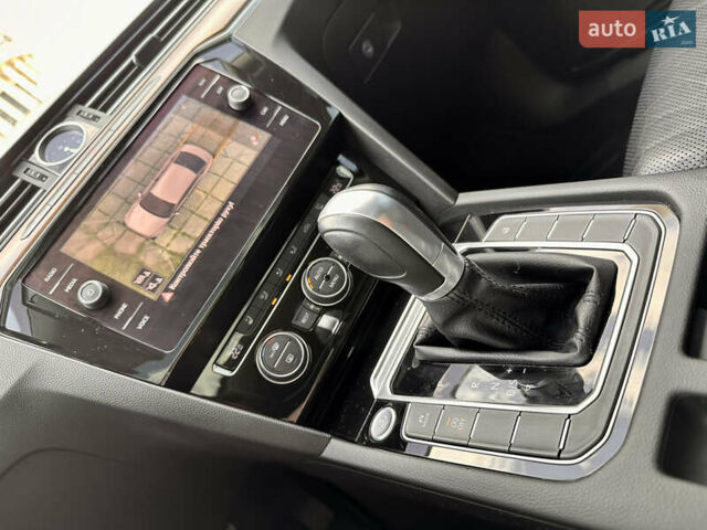 Черный Фольксваген Пассат, объемом двигателя 1.97 л и пробегом 142 тыс. км за 25500 $, фото 30 на Automoto.ua