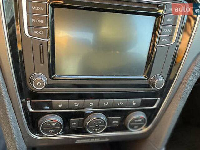 Черный Фольксваген Пассат, объемом двигателя 2 л и пробегом 96 тыс. км за 13400 $, фото 11 на Automoto.ua