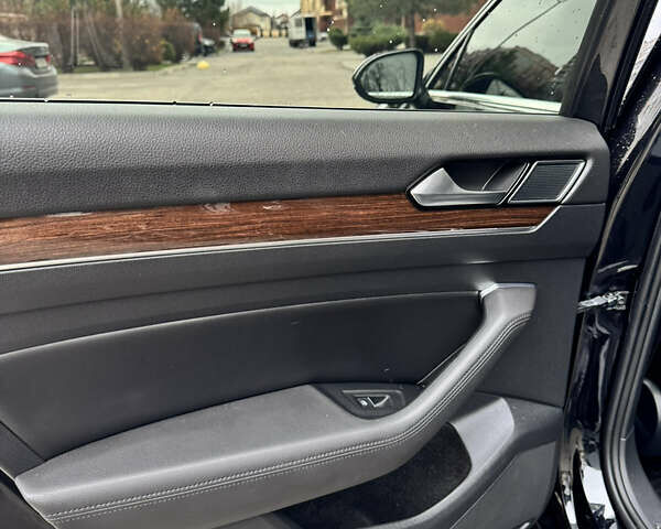 Фольксваген Пассат 2018 в Запорожье на Automoto.ua Черный Фольксваген Пассат, объемом двигателя 1.97 л и пробегом 217 тыс. км за 20600 $, фото 19 на Automoto.ua