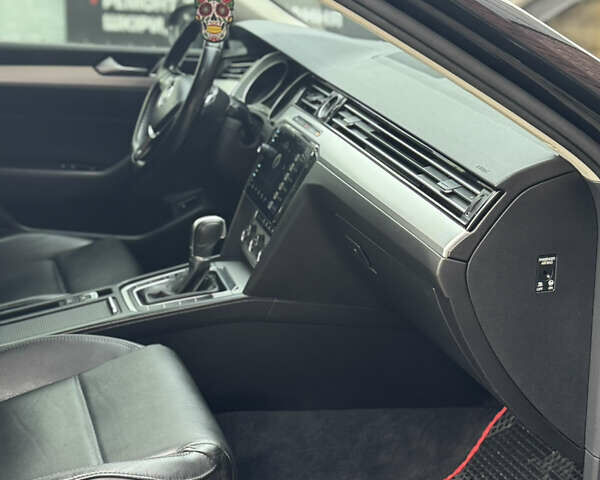 Черный Фольксваген Пассат, объемом двигателя 1.97 л и пробегом 225 тыс. км за 15950 $, фото 137 на Automoto.ua