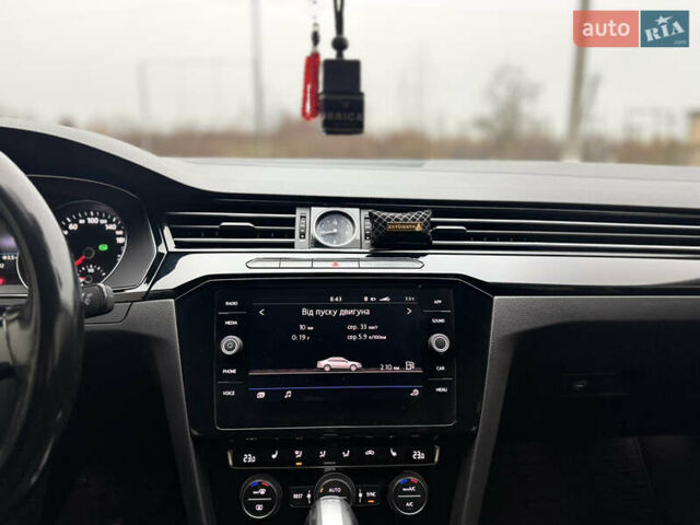 Черный Фольксваген Пассат, объемом двигателя 2 л и пробегом 196 тыс. км за 18800 $, фото 52 на Automoto.ua