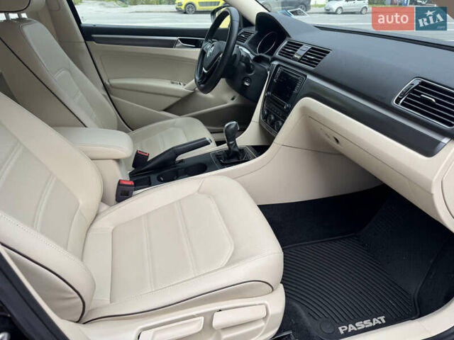 Черный Фольксваген Пассат, объемом двигателя 1.98 л и пробегом 25 тыс. км за 16399 $, фото 24 на Automoto.ua