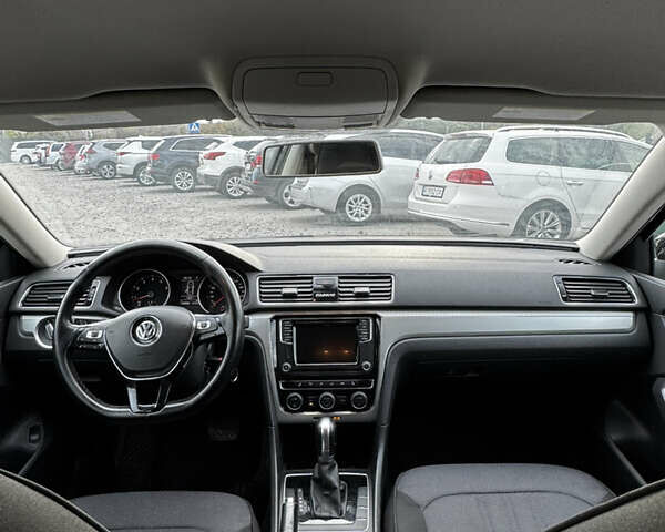 Черный Фольксваген Пассат, объемом двигателя 1.98 л и пробегом 143 тыс. км за 12500 $, фото 10 на Automoto.ua