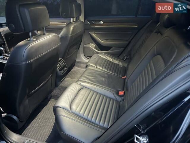 Черный Фольксваген Пассат, объемом двигателя 2 л и пробегом 258 тыс. км за 19500 $, фото 10 на Automoto.ua