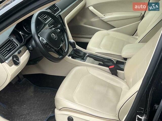 Чорний Фольксваген Пассат, об'ємом двигуна 2 л та пробігом 162 тис. км за 13790 $, фото 15 на Automoto.ua