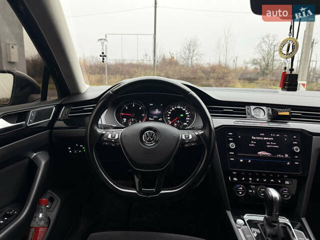 Черный Фольксваген Пассат, объемом двигателя 2 л и пробегом 196 тыс. км за 18800 $, фото 59 на Automoto.ua