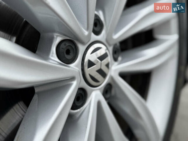 Чорний Фольксваген Пассат, об'ємом двигуна 2 л та пробігом 145 тис. км за 17200 $, фото 52 на Automoto.ua