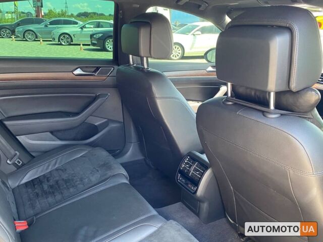 Чорний Фольксваген Пассат, об'ємом двигуна 1.8 л та пробігом 195 тис. км за 21000 $, фото 18 на Automoto.ua