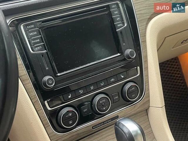 Чорний Фольксваген Пассат, об'ємом двигуна 2 л та пробігом 162 тис. км за 13790 $, фото 20 на Automoto.ua