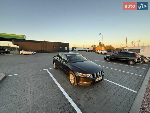 Фольксваген Пассат 2018 в Киеве на Automoto.ua Черный Фольксваген Пассат, объемом двигателя 1.97 л и пробегом 224 тыс. км за 16900 $, фото 13 на Automoto.ua