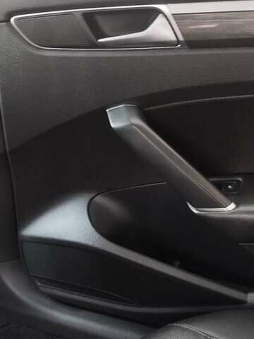 Чорний Фольксваген Пассат, об'ємом двигуна 2 л та пробігом 192 тис. км за 14400 $, фото 13 на Automoto.ua