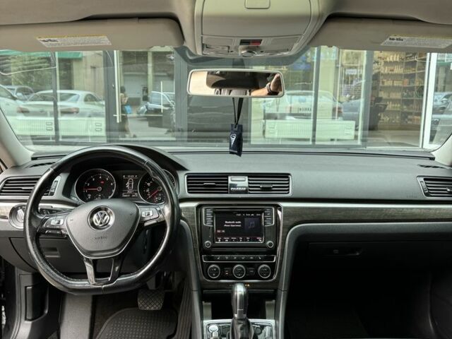 Черный Фольксваген Пассат, объемом двигателя 2 л и пробегом 200 тыс. км за 15112 $, фото 4 на Automoto.ua