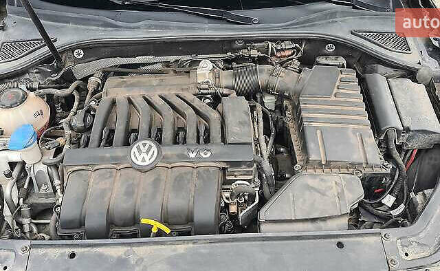 Фольксваген Пассат 2018 в Одессе на Automoto.ua Черный Фольксваген Пассат, объемом двигателя 3.6 л и пробегом 156 тыс. км за 14500 $, фото 16 на Automoto.ua