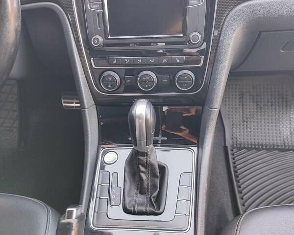 Черный Фольксваген Пассат, объемом двигателя 3.6 л и пробегом 90 тыс. км за 15500 $, фото 22 на Automoto.ua