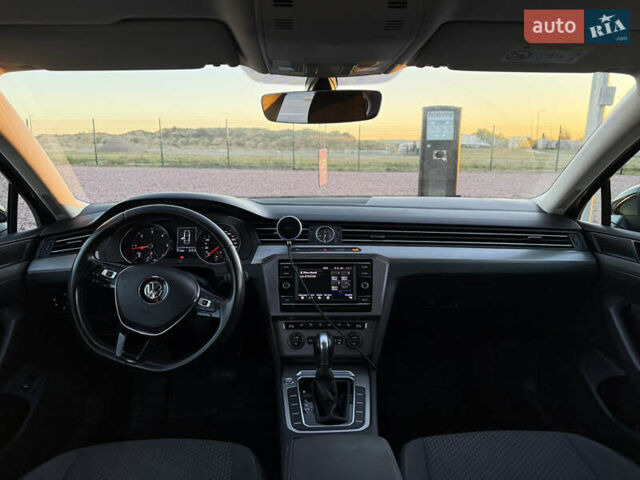 Фольксваген Пассат 2018 в Киеве на Automoto.ua Черный Фольксваген Пассат, объемом двигателя 1.97 л и пробегом 224 тыс. км за 16900 $, фото 1 на Automoto.ua