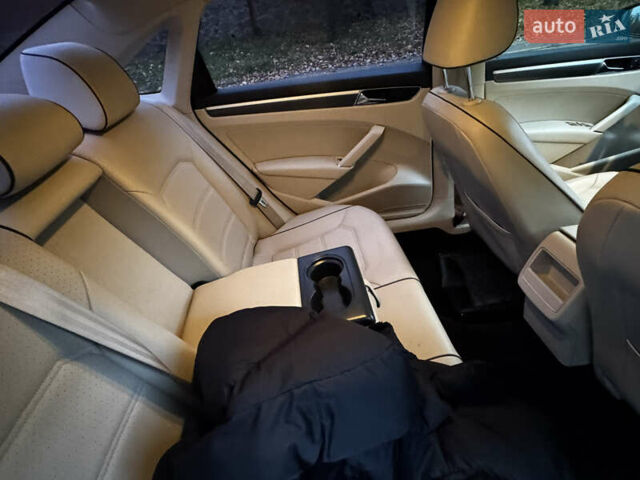 Черный Фольксваген Пассат, объемом двигателя 1.98 л и пробегом 110 тыс. км за 16000 $, фото 17 на Automoto.ua