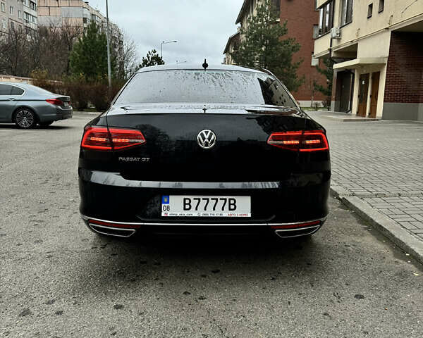 Фольксваген Пассат 2018 в Запорожье на Automoto.ua Черный Фольксваген Пассат, объемом двигателя 1.97 л и пробегом 217 тыс. км за 20600 $, фото 13 на Automoto.ua