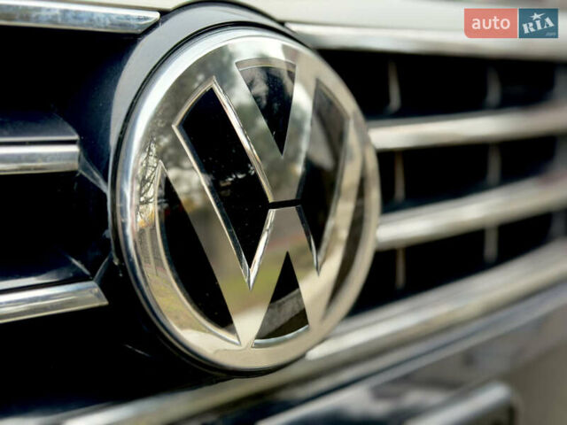 Чорний Фольксваген Пассат, об'ємом двигуна 2 л та пробігом 55 тис. км за 16200 $, фото 12 на Automoto.ua