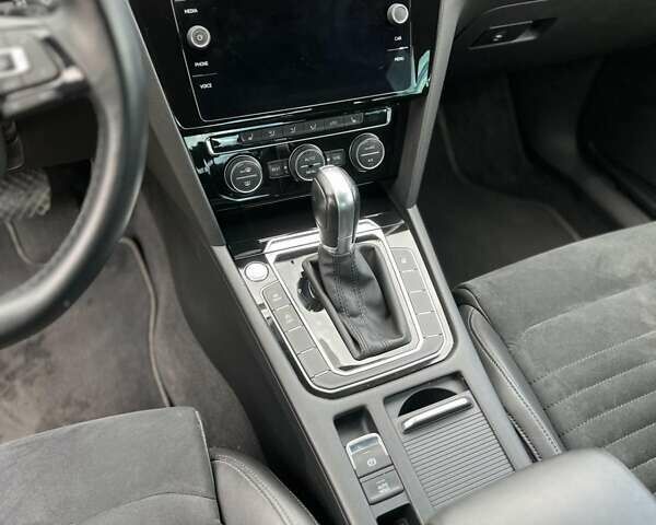 Черный Фольксваген Пассат, объемом двигателя 2 л и пробегом 176 тыс. км за 22300 $, фото 11 на Automoto.ua