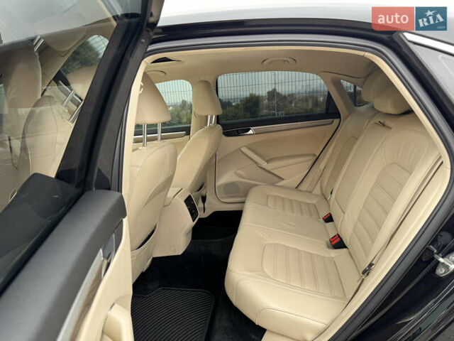 Чорний Фольксваген Пассат, об'ємом двигуна 2 л та пробігом 145 тис. км за 17200 $, фото 15 на Automoto.ua