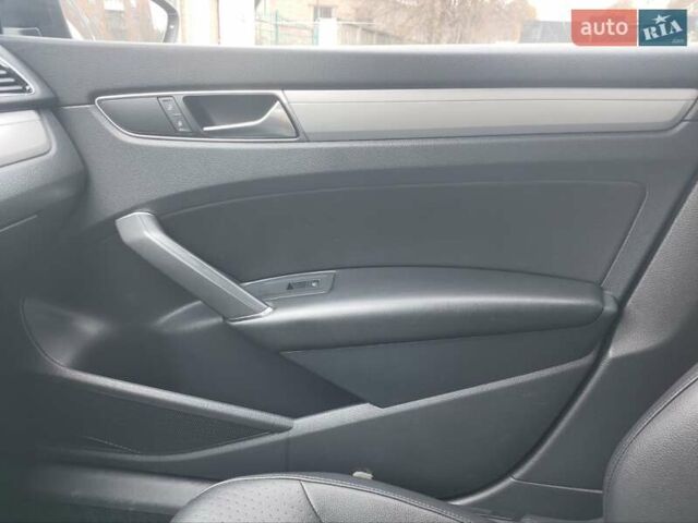 Черный Фольксваген Пассат, объемом двигателя 1.98 л и пробегом 162 тыс. км за 13700 $, фото 7 на Automoto.ua