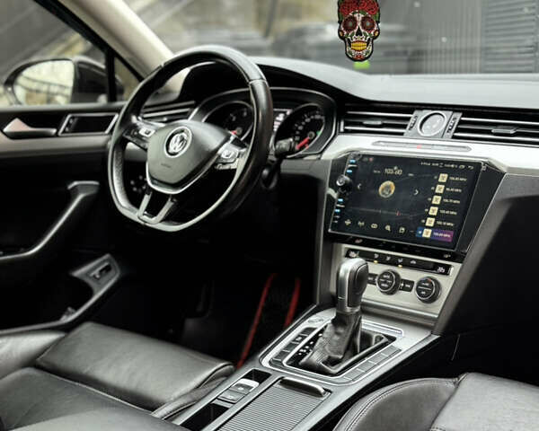 Черный Фольксваген Пассат, объемом двигателя 1.97 л и пробегом 225 тыс. км за 15950 $, фото 143 на Automoto.ua