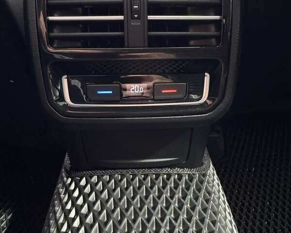 Черный Фольксваген Пассат, объемом двигателя 1.97 л и пробегом 255 тыс. км за 17999 $, фото 15 на Automoto.ua