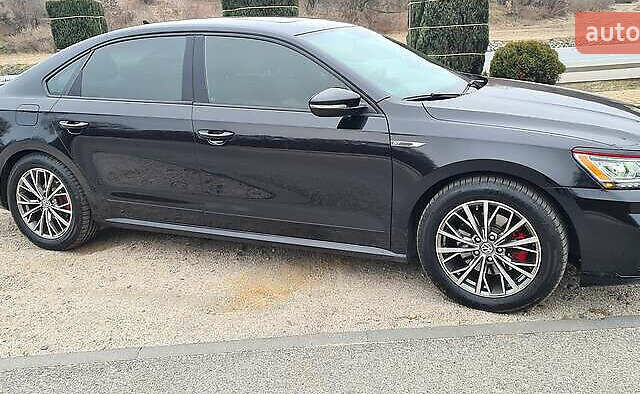 Фольксваген Пассат 2018 в Одессе на Automoto.ua Черный Фольксваген Пассат, объемом двигателя 3.6 л и пробегом 156 тыс. км за 14500 $, фото 2 на Automoto.ua