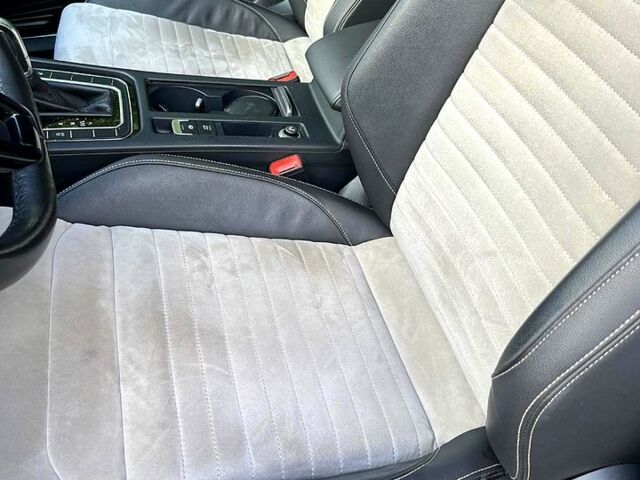 Черный Фольксваген Пассат, объемом двигателя 1.8 л и пробегом 103 тыс. км за 18500 $, фото 11 на Automoto.ua