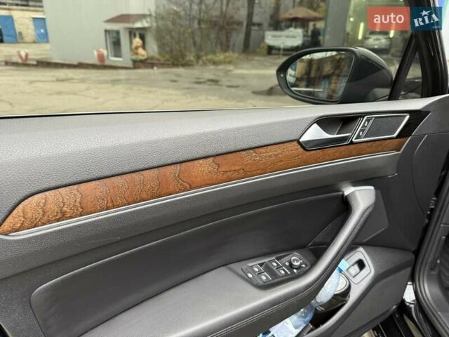 Черный Фольксваген Пассат, объемом двигателя 1.97 л и пробегом 86 тыс. км за 25000 $, фото 3 на Automoto.ua