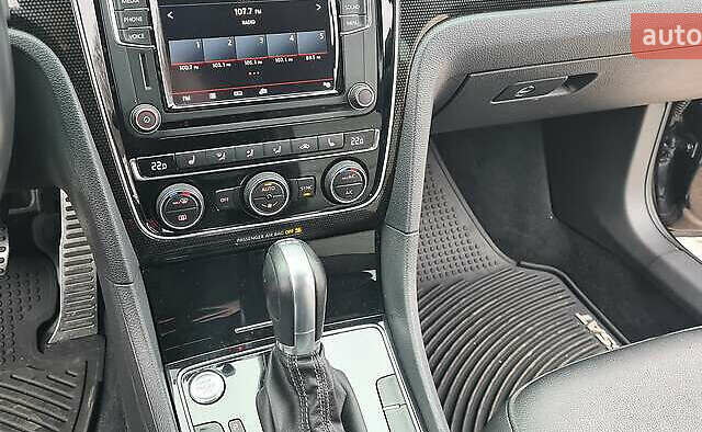 Фольксваген Пассат 2018 в Одессе на Automoto.ua Черный Фольксваген Пассат, объемом двигателя 3.6 л и пробегом 156 тыс. км за 14500 $, фото 14 на Automoto.ua