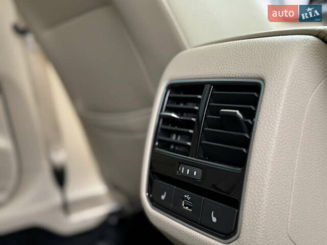 Чорний Фольксваген Пассат, об'ємом двигуна 2 л та пробігом 145 тис. км за 17200 $, фото 26 на Automoto.ua