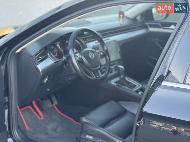 Черный Фольксваген Пассат, объемом двигателя 1.97 л и пробегом 225 тыс. км за 15950 $, фото 50 на Automoto.ua