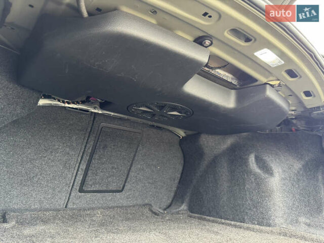 Чорний Фольксваген Пассат, об'ємом двигуна 2 л та пробігом 145 тис. км за 17200 $, фото 24 на Automoto.ua