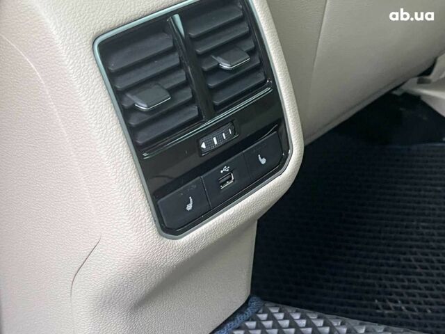 Чорний Фольксваген Пассат, об'ємом двигуна 2 л та пробігом 162 тис. км за 13790 $, фото 25 на Automoto.ua