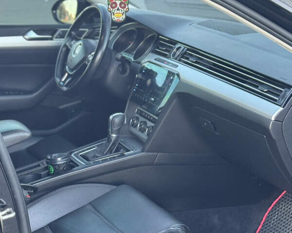 Черный Фольксваген Пассат, объемом двигателя 1.97 л и пробегом 225 тыс. км за 15950 $, фото 40 на Automoto.ua