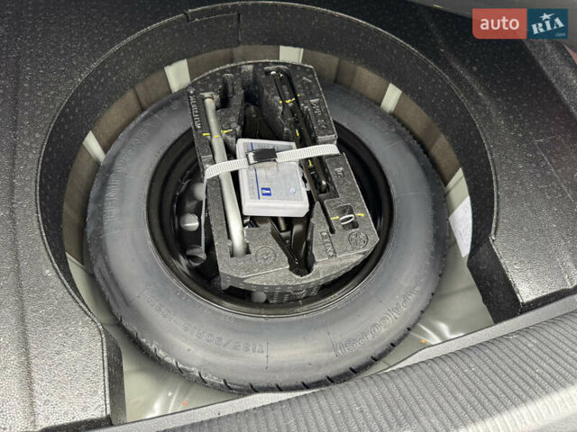 Черный Фольксваген Пассат, объемом двигателя 1.98 л и пробегом 25 тыс. км за 16399 $, фото 34 на Automoto.ua