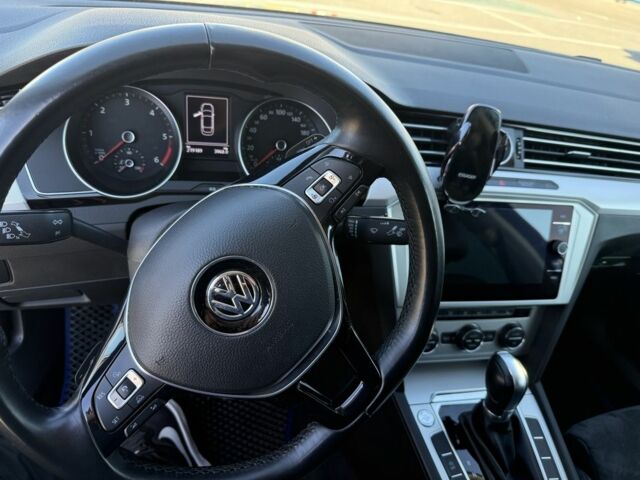 Черный Фольксваген Пассат, объемом двигателя 2 л и пробегом 219 тыс. км за 23100 $, фото 8 на Automoto.ua