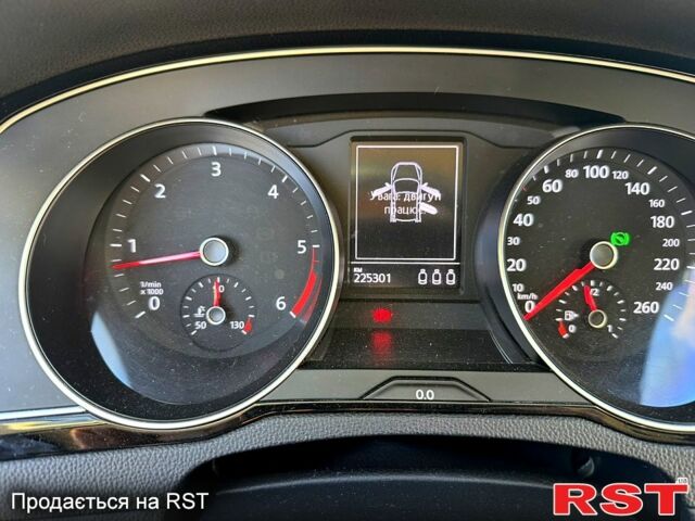 Черный Фольксваген Пассат, объемом двигателя 2 л и пробегом 225 тыс. км за 15500 $, фото 7 на Automoto.ua