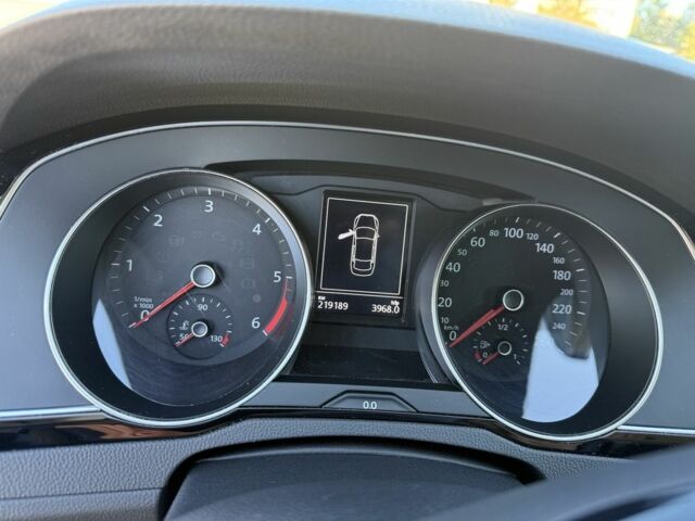 Черный Фольксваген Пассат, объемом двигателя 2 л и пробегом 219 тыс. км за 23100 $, фото 9 на Automoto.ua