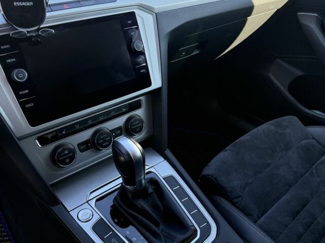 Черный Фольксваген Пассат, объемом двигателя 2 л и пробегом 219 тыс. км за 23100 $, фото 10 на Automoto.ua