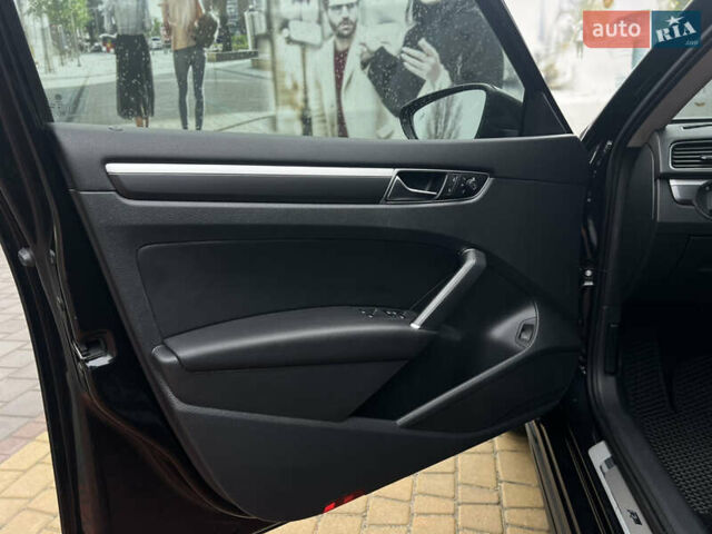 Чорний Фольксваген Пассат, об'ємом двигуна 2 л та пробігом 153 тис. км за 11900 $, фото 42 на Automoto.ua