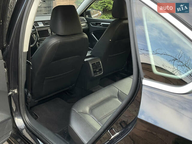 Чорний Фольксваген Пассат, об'ємом двигуна 2 л та пробігом 147 тис. км за 11900 $, фото 27 на Automoto.ua
