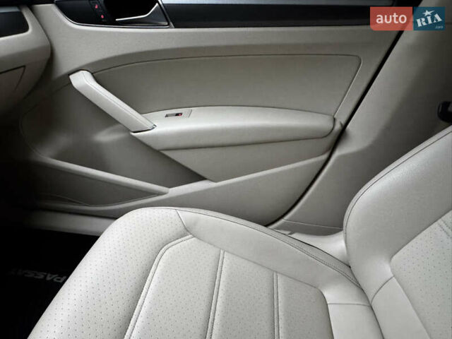 Черный Фольксваген Пассат, объемом двигателя 1.98 л и пробегом 110 тыс. км за 15500 $, фото 27 на Automoto.ua