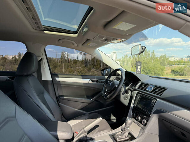 Чорний Фольксваген Пассат, об'ємом двигуна 1.98 л та пробігом 93 тис. км за 16300 $, фото 18 на Automoto.ua