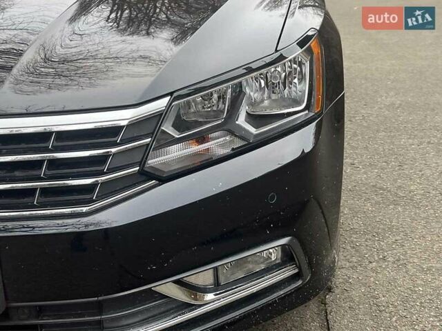 Чорний Фольксваген Пассат, об'ємом двигуна 2 л та пробігом 162 тис. км за 13790 $, фото 3 на Automoto.ua