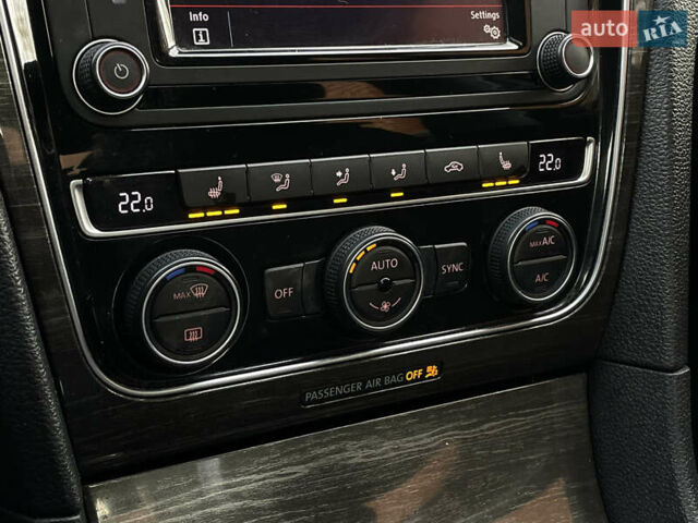 Чорний Фольксваген Пассат, об'ємом двигуна 2 л та пробігом 147 тис. км за 11900 $, фото 31 на Automoto.ua