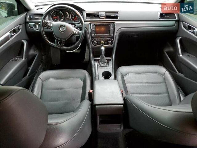 Черный Фольксваген Пассат, объемом двигателя 2 л и пробегом 135 тыс. км за 2300 $, фото 7 на Automoto.ua