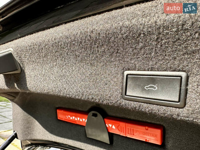 Черный Фольксваген Пассат, объемом двигателя 1.97 л и пробегом 142 тыс. км за 25500 $, фото 17 на Automoto.ua